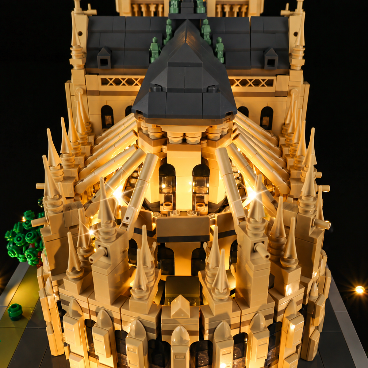 Illuminated LEGO® Notre-Dame de Paris 21061 architectural detail: Strength in every curve.
