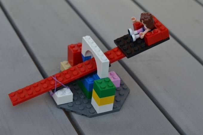 Build A LEGO Catapult