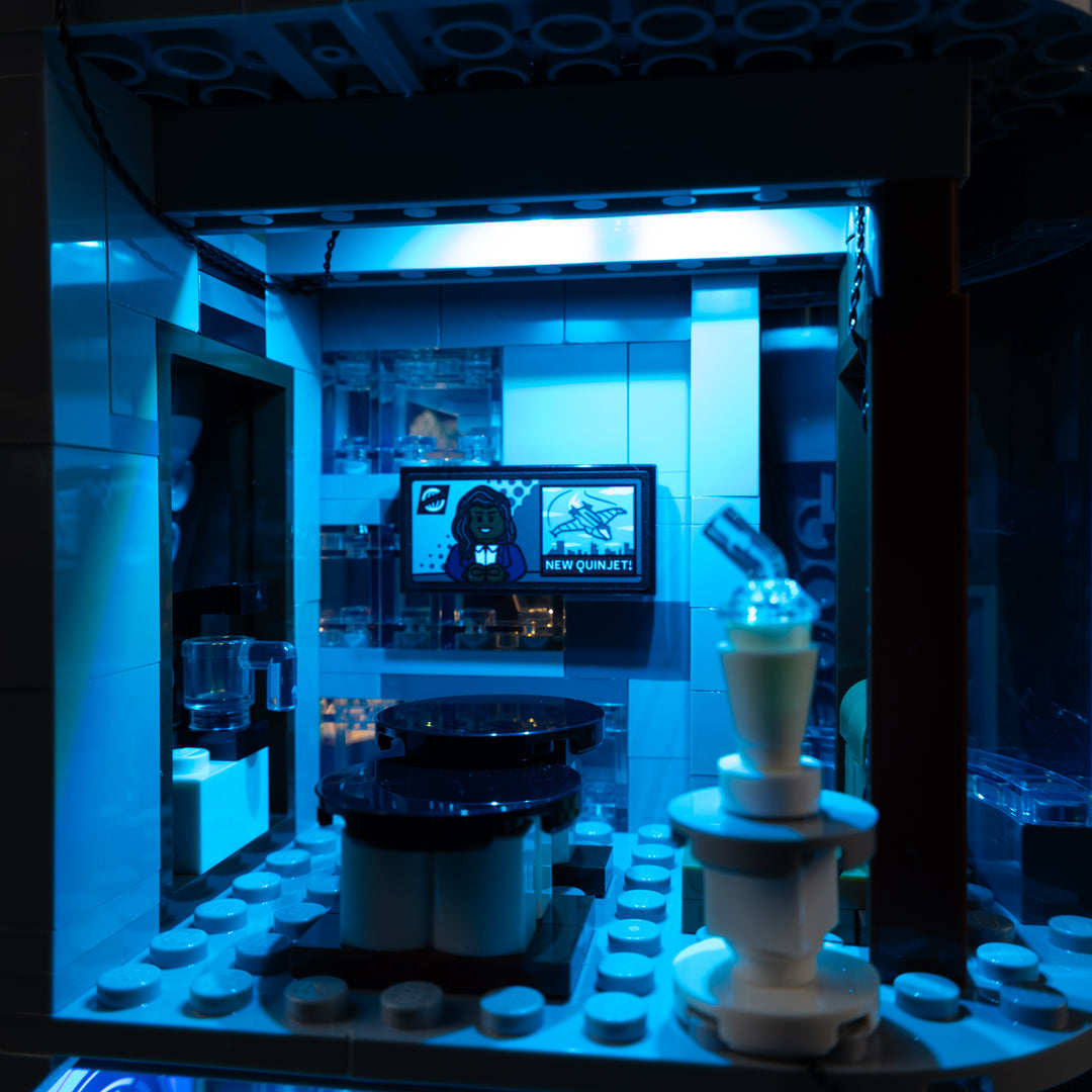 Lit control room screens with the Light Kit for LEGO® Avengers: Doomsday New Avengers Tower 76352