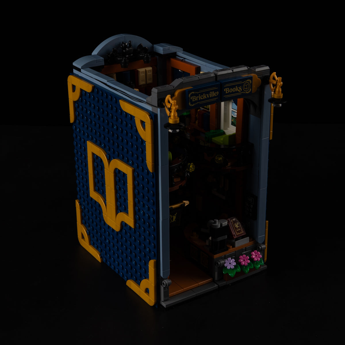 LEGO Bookstore: Book Nook 11379 before lighting