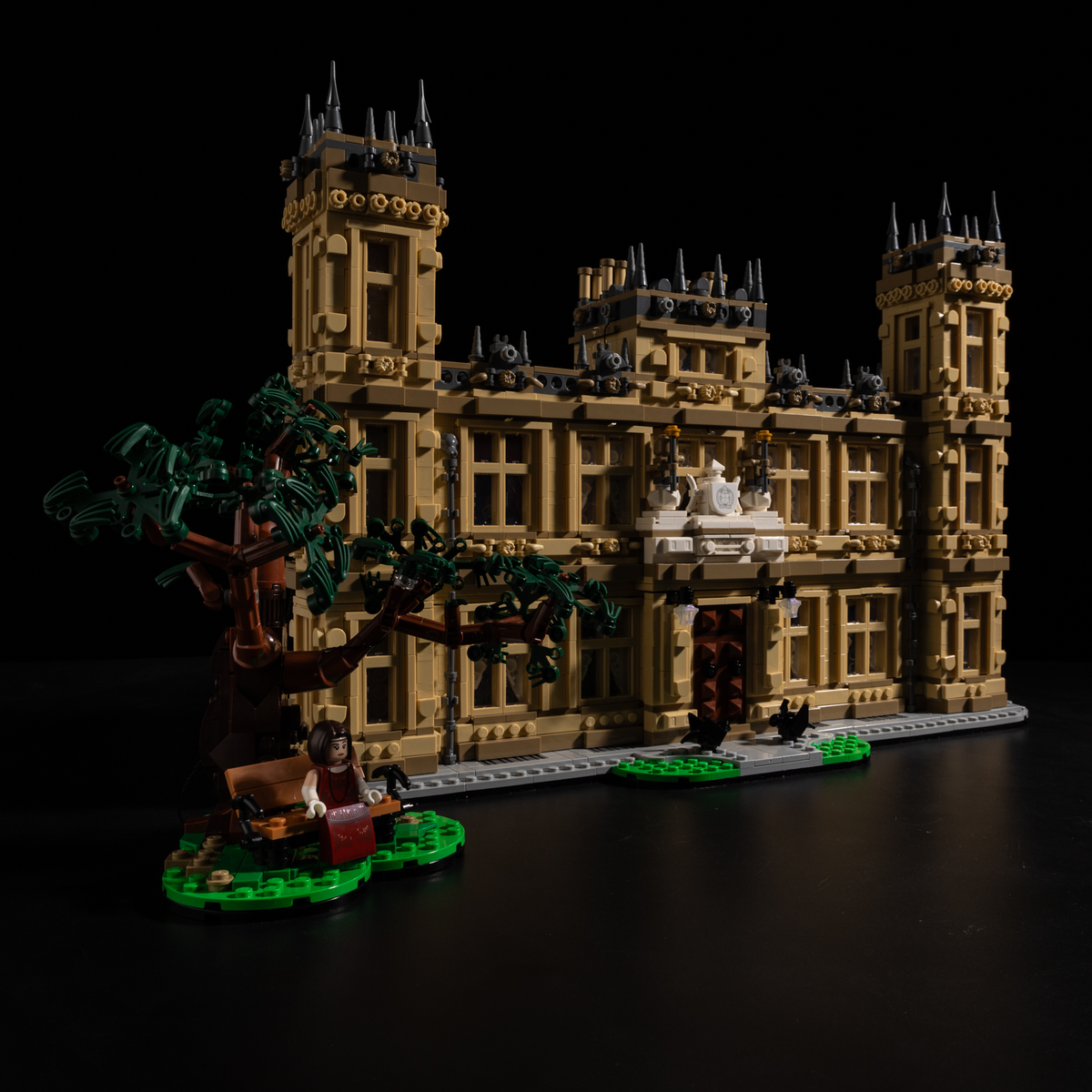 Downton Abbey along the façade, lights off
