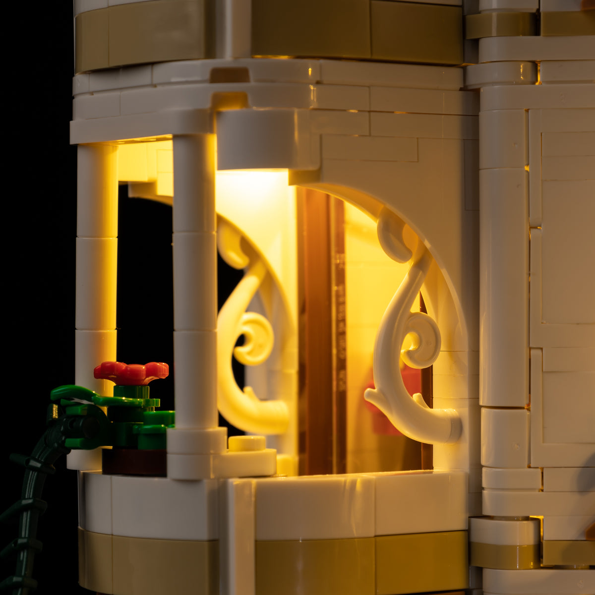 Light Kit for LEGO® Shopping Street 11371 — glowing arched corner window