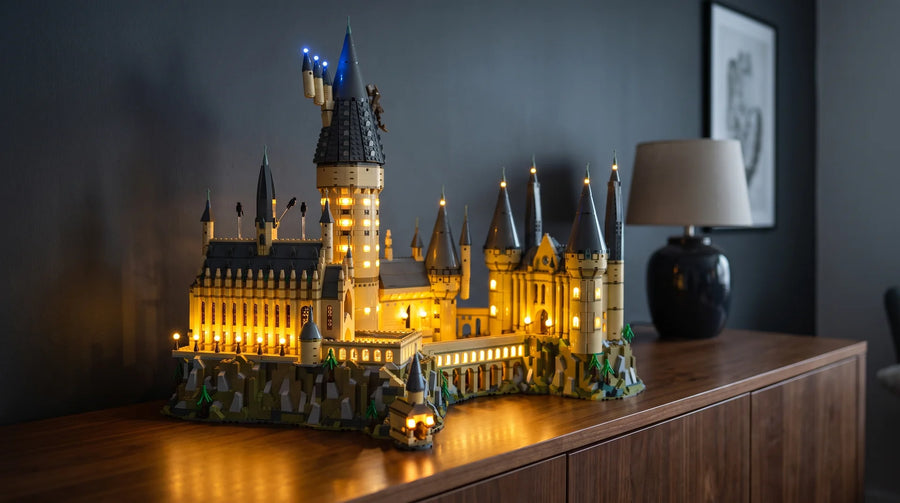 LEGO® Hogwarts™ Castle 71043 + its light kit