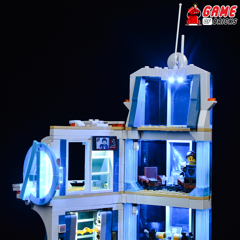 76166 avengers tower battle sale